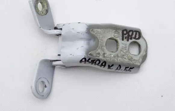 Opel Astra K Front door lower hinge P16207