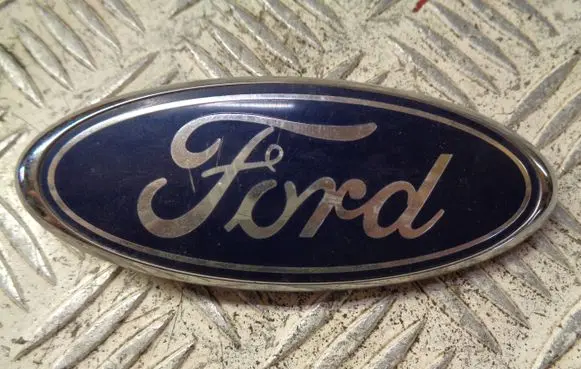 Ford Fiesta Manufacturer badge logo/emblem 6M21R8200 ASCZA 6M21R8200A