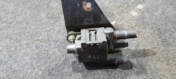 Renault Laguna I Turbo solenoid valve