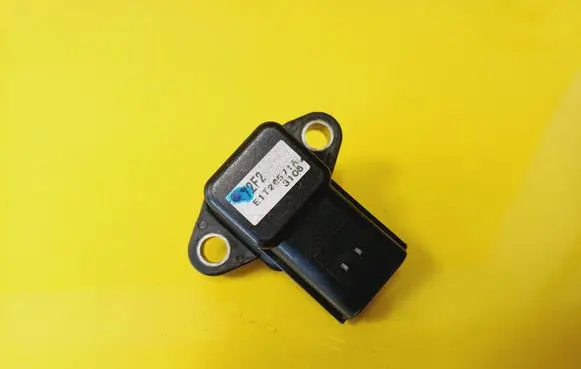 Suzuki Grand Vitara II Air pressure sensor E1T26571A
