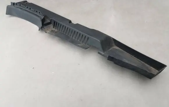 Volvo XC90 Fender end trim 31371764 BHFCA