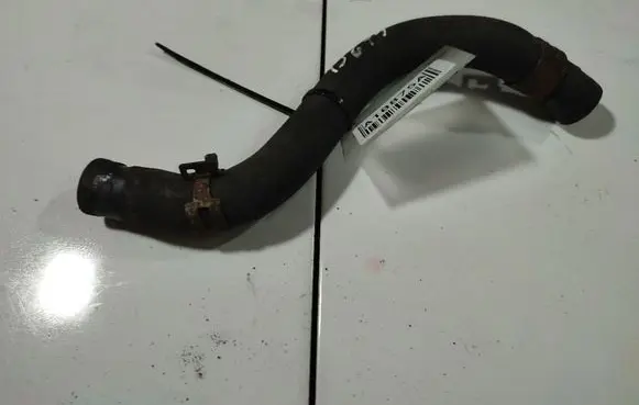 Engine coolant pipe/hose