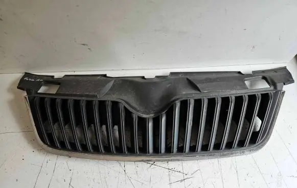 Skoda Fabia Mk2 (5J) Front grill 5J0853668C