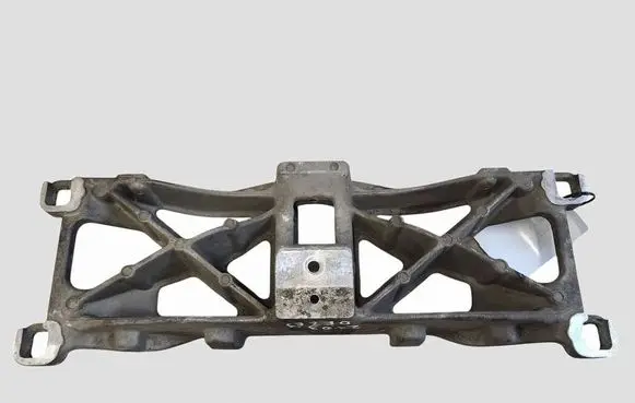 Jaguar XF X250 Gearbox mounting bracket CX235060AA 5W935060AB