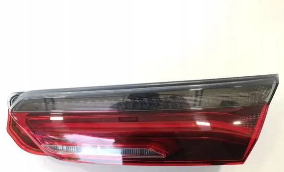 BMW 8 G15 Tailgate rear/tail lights 7445780