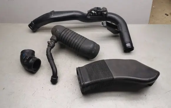 Audi A4 S4 B5 8D Intercooler hose/pipe 8D0145840L 8D0145834A 8D0129615J