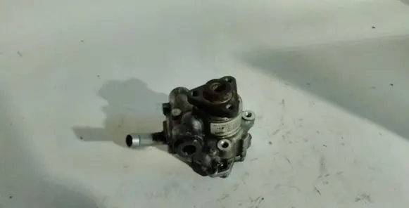 BMW 1 E81 E87 Power steering pump 7692974546 91128