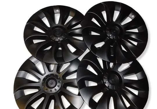 Tesla Model Y Non-original wheel cap
