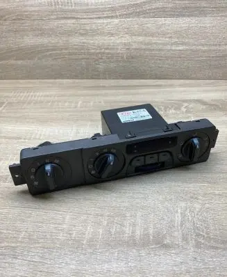 KIA Carnival Climate control unit OK57A61190A K57A