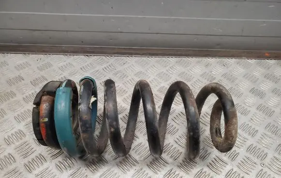 Dodge Durango III Rear coil spring 68085245AB