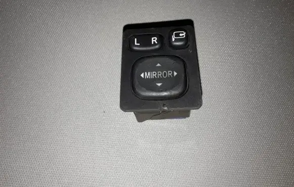 Toyota RAV 4 (XA40) Wing mirror switch 769747D