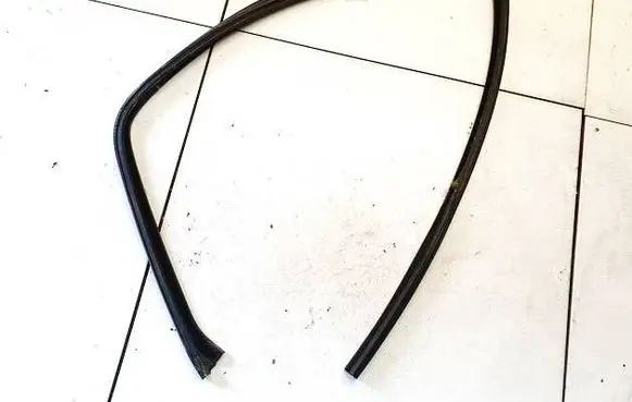 Opel Astra H Rubber seal rear door