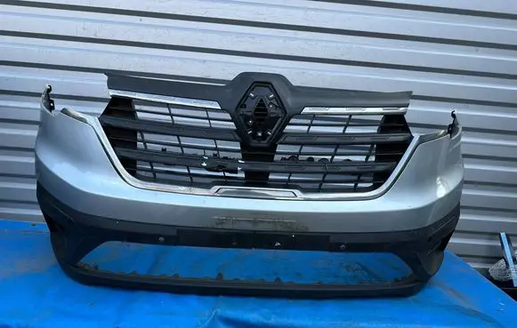 Renault Trafic III (X82) Front bumper 620226941R A084659