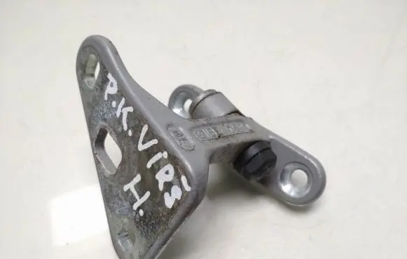 Mercedes-Benz E W211 Front door upper hinge