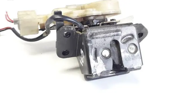 Mazda 323 F Tailgate/trunk/boot lock/catch/latch J39A