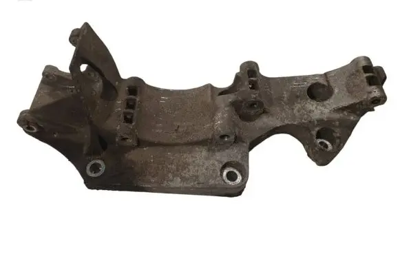Skoda Octavia Mk1 (1U) Generator/alternator bracket 06A903143P