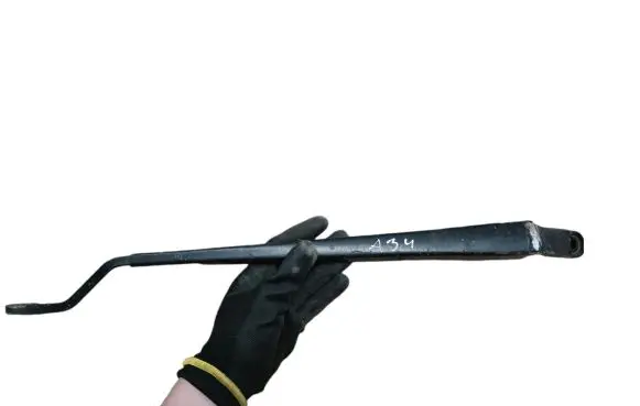 Toyota Corolla Verso AR10 Front wiper blade arm