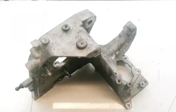 Opel Insignia A Engine mounting bracket 55574721