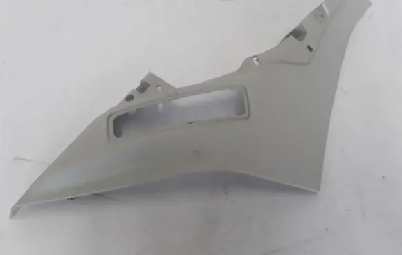 (D)pillar trim (top)