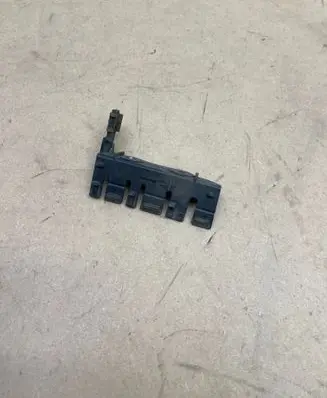 Audi A4 S4 B6 8E 8H Fender mounting bracket 8H0853922