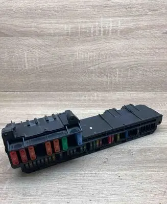 BMW 5 E60 E61 Fuse module 6957330 18917