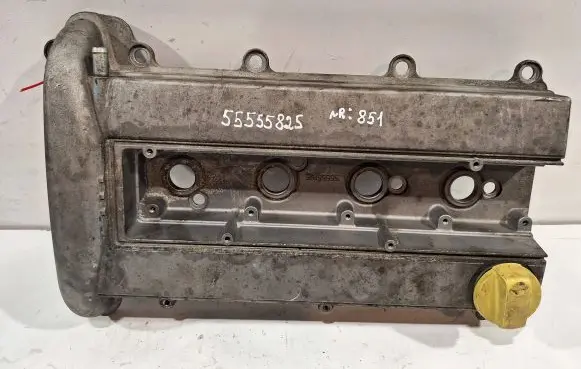 Opel Vectra C Rocker cam cover 5555825