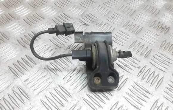 Volvo S70 V70 V70 XC Vacuum valve 1271890