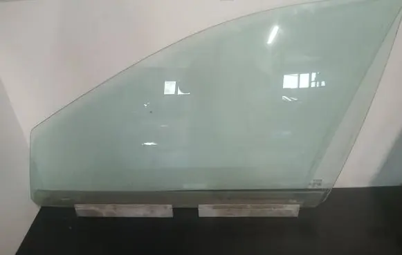 Volvo XC90 Front door window glass four-door 43R001605 E000199