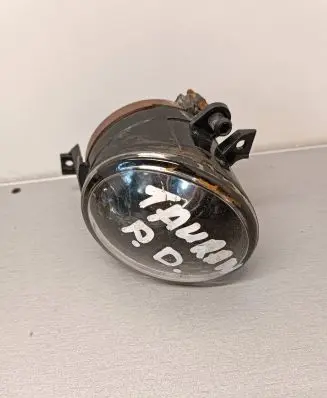 Volkswagen Touran I Front fog light 30925500