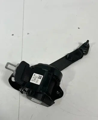 BMW iX Rear seatbelt