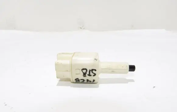 Toyota Aygo AB40 Brake pedal sensor switch