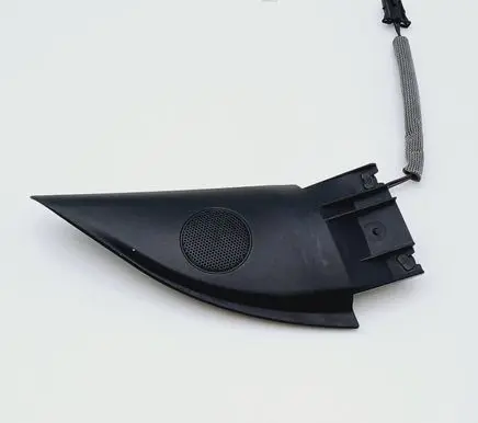 Front door high frequency speaker