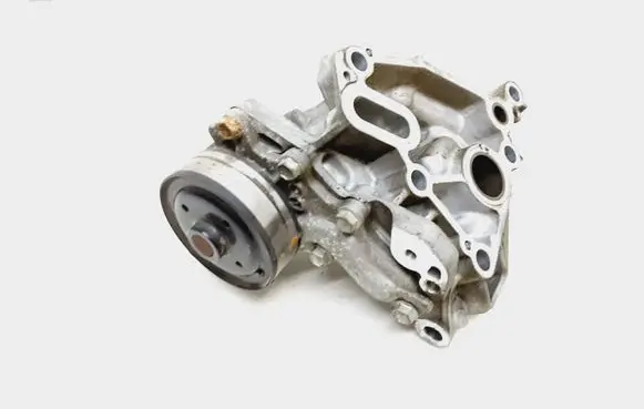 Toyota RAV 4 (XA40) Water pump