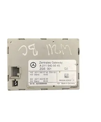 Mercedes-Benz E W211 Gateway control module A2115405645 A2114420000 A2115405745
