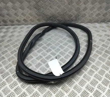 Peugeot 308 Rubber seal rear door 9837849880