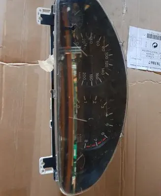 Mitsubishi Space Wagon Speedometer (instrument cluster) MR489034