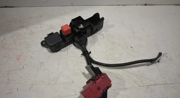 Toyota RAV 4 (XA50) Positive cable (battery) 8266242690
