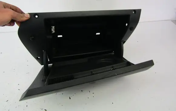 Opel Astra H Glove box 