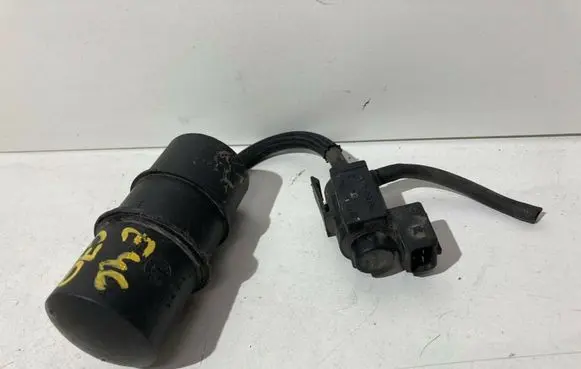 BMW 3 E46 Vacuum air tank 1318212