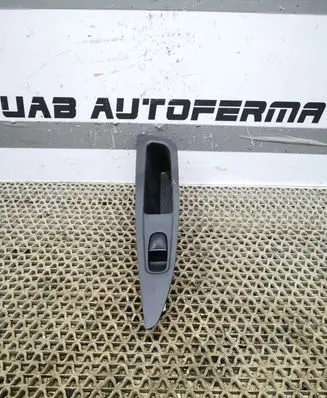 Nissan Qashqai Electric window control switch 829604EA0AX