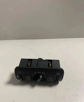 Volvo V70 Light switch 30739415 04066302