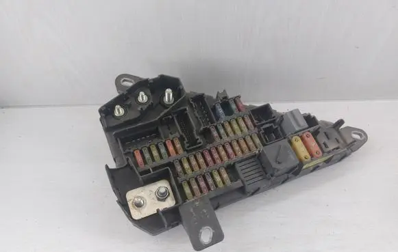 BMW 5 E60 E61 Fuse module 690658805