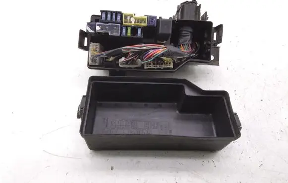 Nissan Pathfinder R51 Fuse module