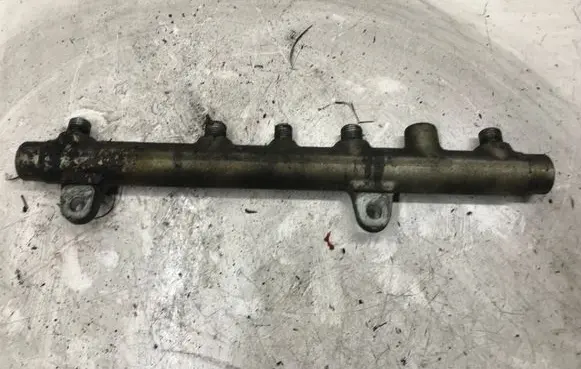 Fuel main line pipe
