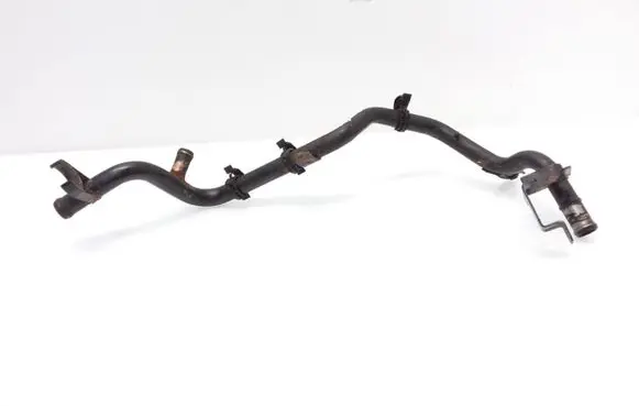 Volkswagen PASSAT B4 Engine coolant pipe/hose 028121065K