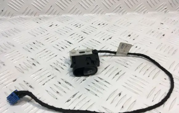 Mercedes-Benz CLK A209 C209 Electric window control switch A2098200210