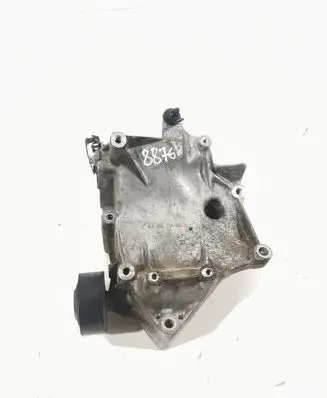 Mercedes-Benz C W205 Generator/alternator bracket a6512340339