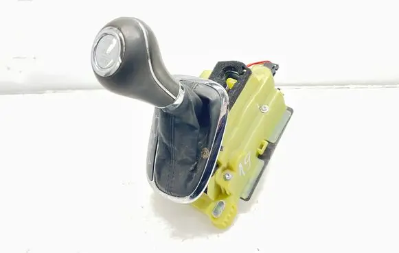 Mercedes-Benz CLK A209 C209 Gear shifter/selector A2032679024