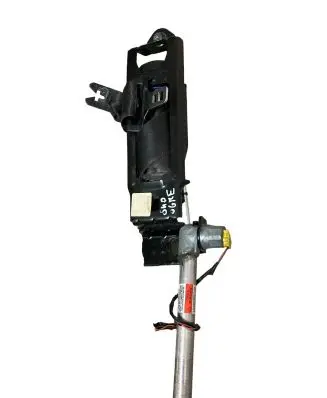 Volvo V50 Front seatbelt 8639693