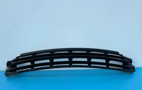 Ford Mondeo Mk III Front bumper lower grill 3S71-17B968-BB